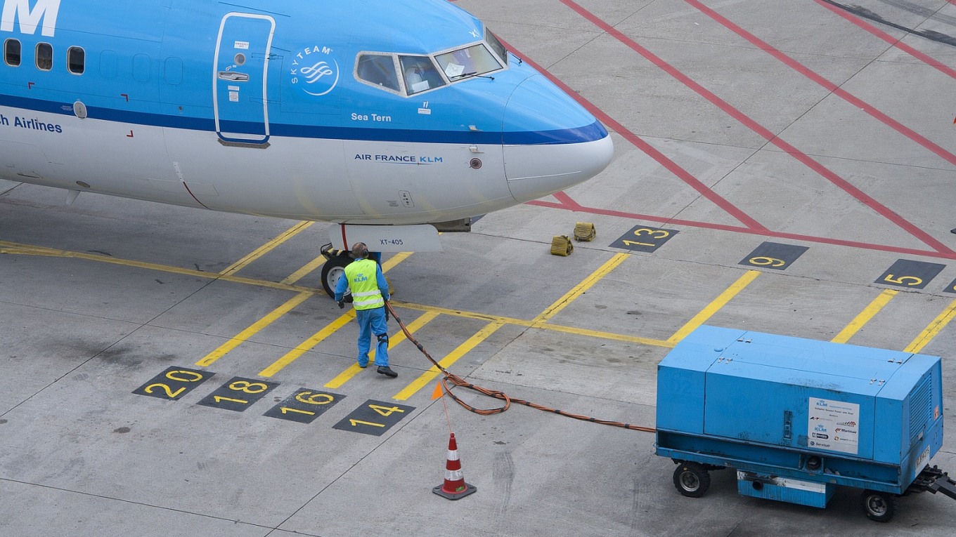 schiphol-filters-ultra-fine-particle-from-air-with-van-wees-innovations